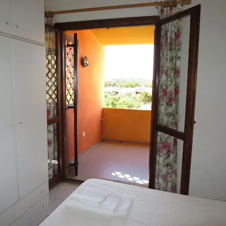 Locazione Turistica Porto Coda Cavallo.2 Apartment *